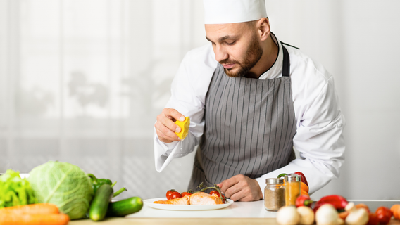 Food Handler vs Food Safety Certificate: Key Differences Explained