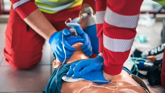 First Aid vs. CPR: Key Differences